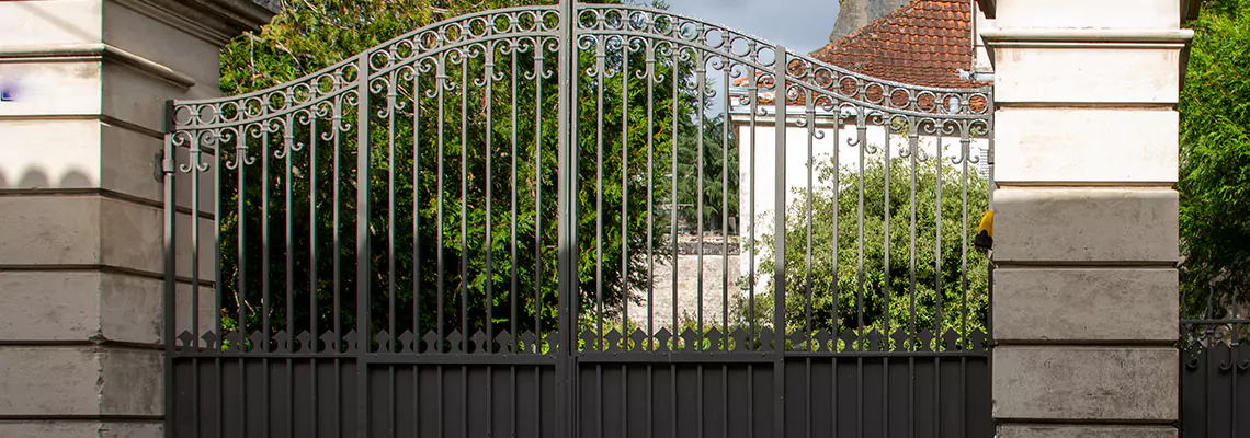 Wooden Swing Gate Repair in Schaumburg, IL